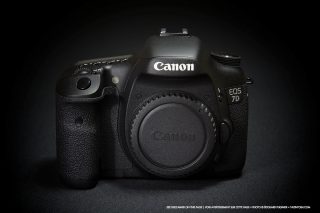 Canon EOS 7D • Vue avant Canon EOS 7D • Vue avant